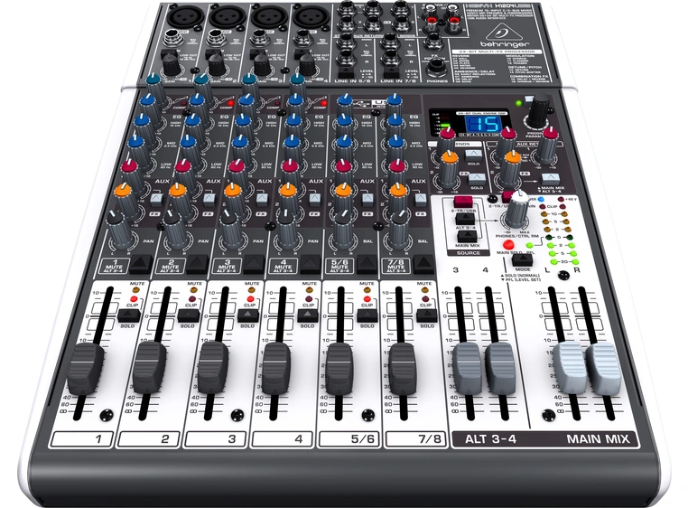 Behringer Xenyx X1204USB 